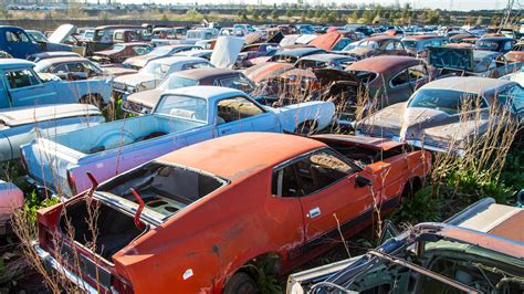 salvage yards that buy cars